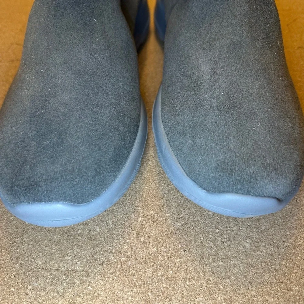 Skechers smoke free